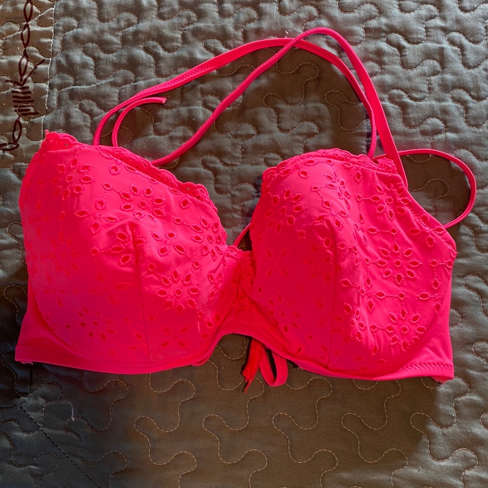 Shade & Shore bathing suit top 38C